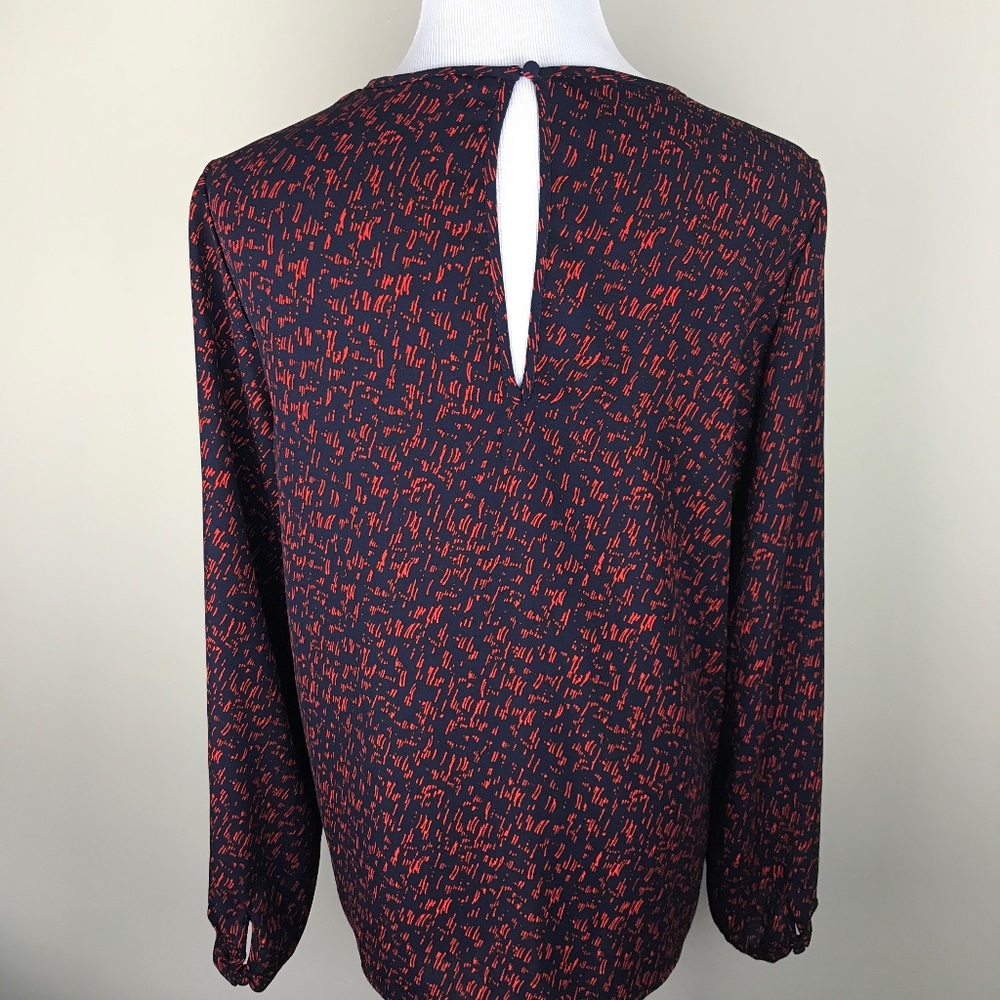 Halogen Red/Navy Twist Keyhole Top - Picture 6 of 7